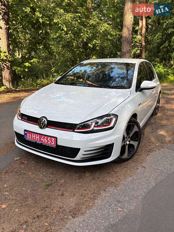 Хетчбек Volkswagen Golf GTI 2017 в Києві