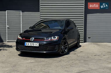 Хэтчбек Volkswagen Golf GTI 2016 в Киеве