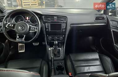 Хетчбек Volkswagen Golf GTI 2015 в 