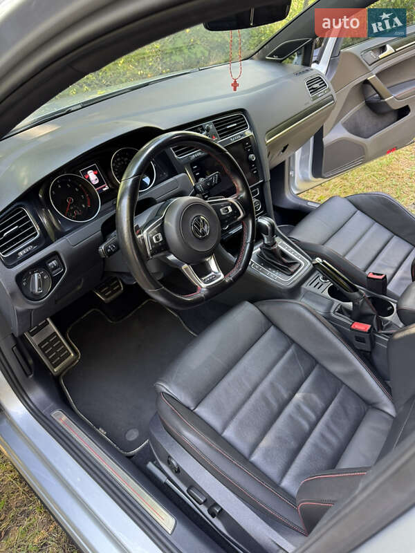 Хетчбек Volkswagen Golf GTI 2017 в Києві