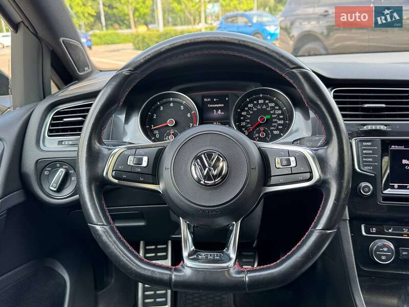 Хетчбек Volkswagen Golf GTI 2014 в Києві