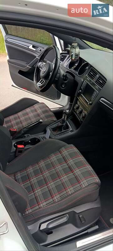 Хэтчбек Volkswagen Golf GTI 2017 в Броварах фото 25 Хэтчбек Volkswagen Golf GTI 2017 в Броварах