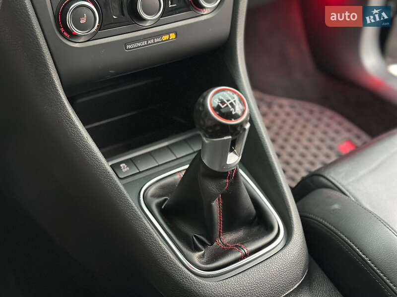 Хэтчбек Volkswagen Golf GTI 2011 в Днепре