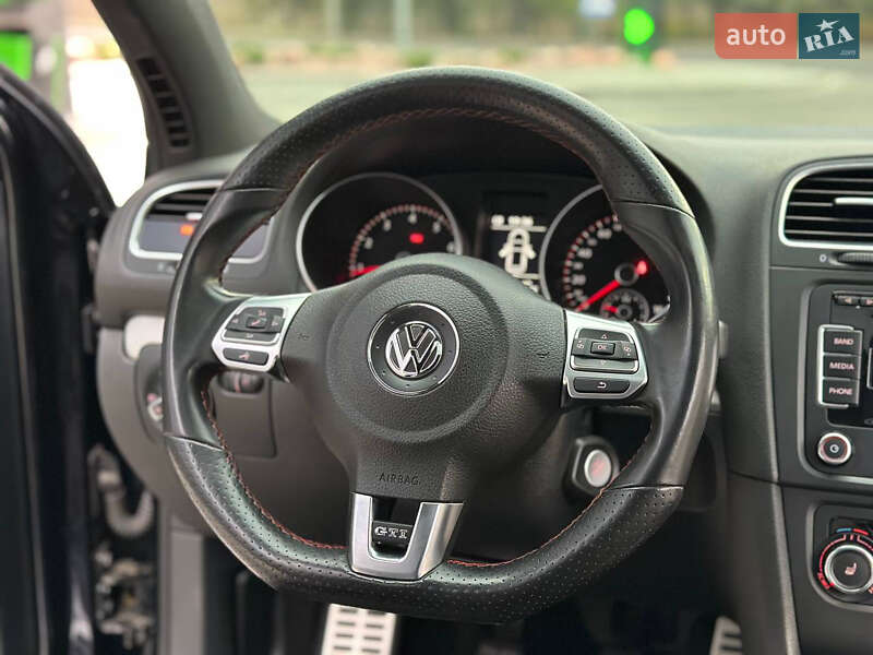Хэтчбек Volkswagen Golf GTI 2011 в Днепре