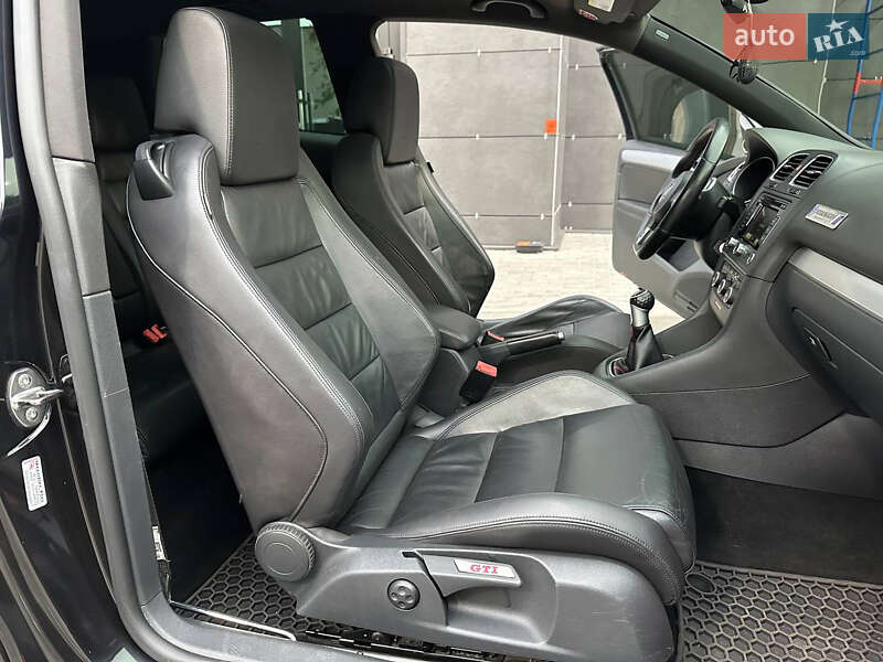 Хэтчбек Volkswagen Golf GTI 2011 в Днепре