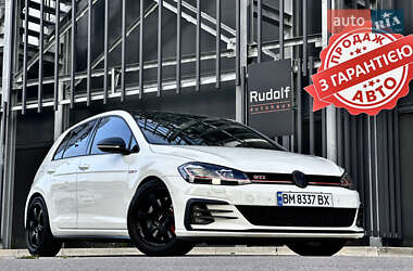 Хэтчбек Volkswagen Golf GTI 2020 в Киеве
