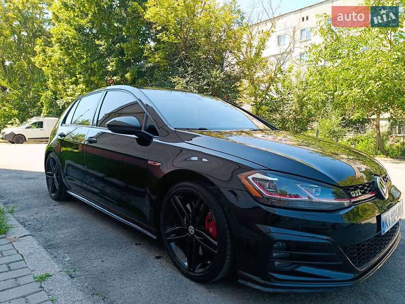 Хэтчбек Volkswagen Golf GTI 2018 в Ровно
