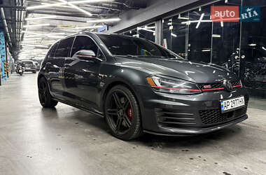 Хетчбек Volkswagen Golf GTI 2017 в Києві