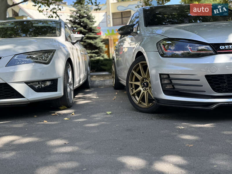 Хэтчбек Volkswagen Golf GTI 2014 в Одессе фото 2 Хэтчбек Volkswagen Golf GTI 2014 в Одессе