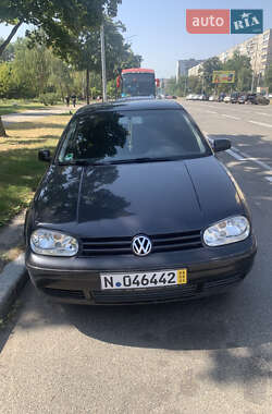 Хетчбек Volkswagen Golf GTI 2000 в Києві