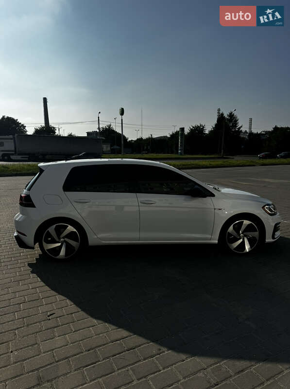 Хэтчбек Volkswagen Golf GTI 2018 в Львове фото 10 Хэтчбек Volkswagen Golf GTI 2018 в Львове