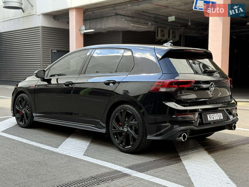 Хэтчбек Volkswagen Golf GTI 2021 в Киеве