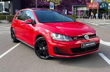 Хэтчбек Volkswagen Golf GTI 2016 в Киеве