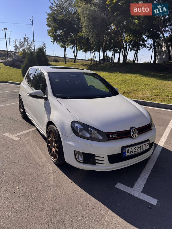 Volkswagen Golf GTI 2011 Volkswagen Golf GTI 2011