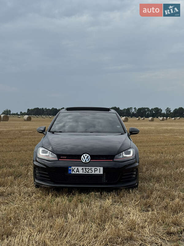 Хэтчбек Volkswagen Golf GTI 2014 в Шепетовке
