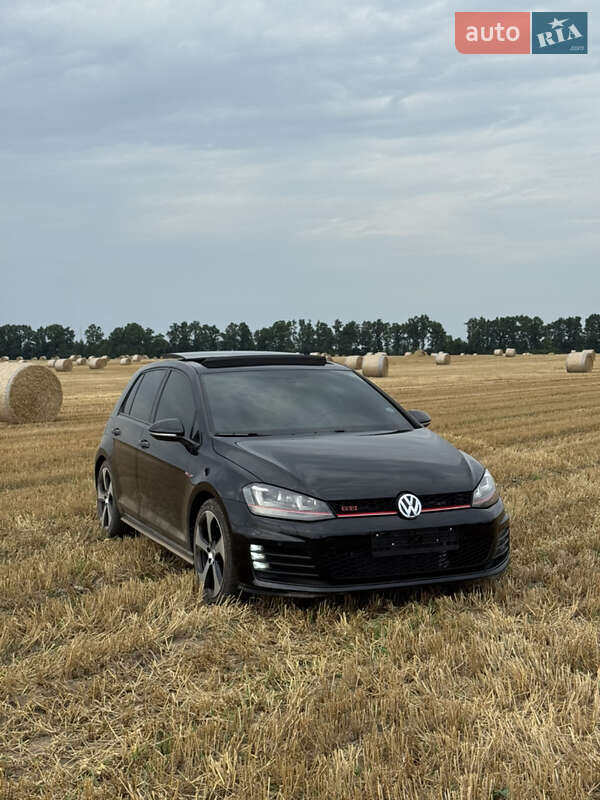 Хэтчбек Volkswagen Golf GTI 2014 в Шепетовке