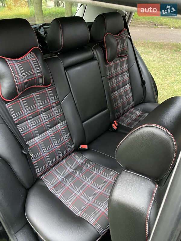 Хэтчбек Volkswagen Golf GTI 1999 в Ивано-Франковске