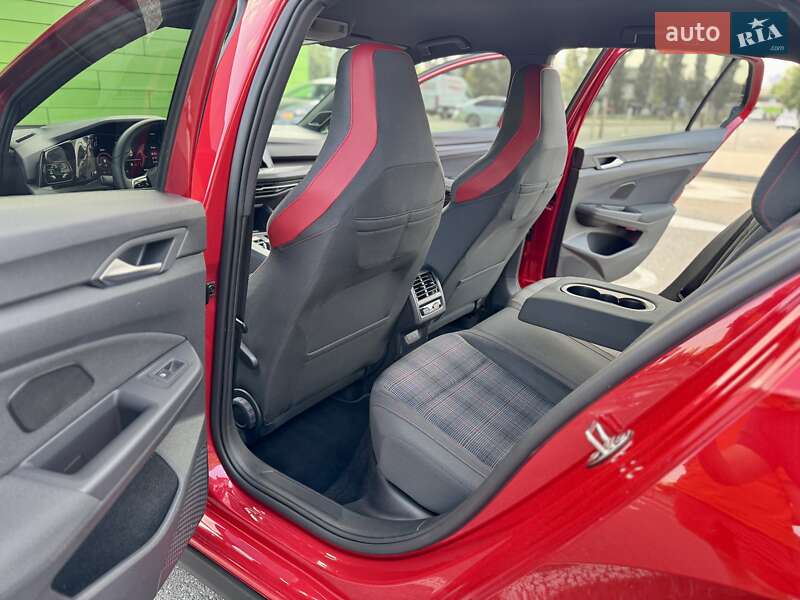 Хэтчбек Volkswagen Golf GTI 2021 в Киеве