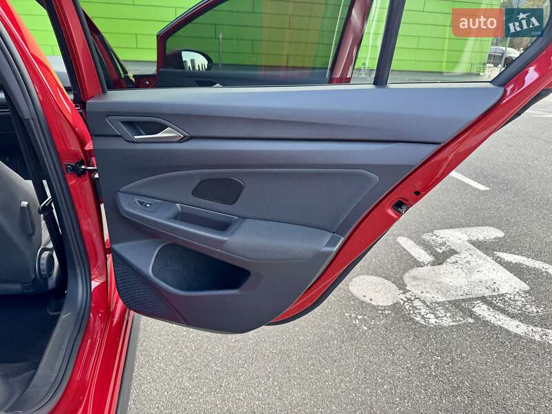 Хэтчбек Volkswagen Golf GTI 2021 в Киеве