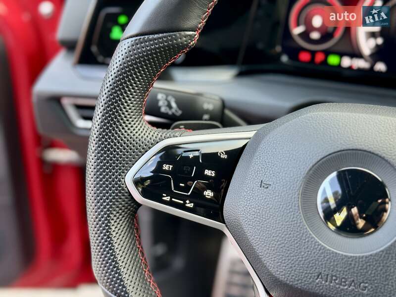 Хэтчбек Volkswagen Golf GTI 2021 в Киеве