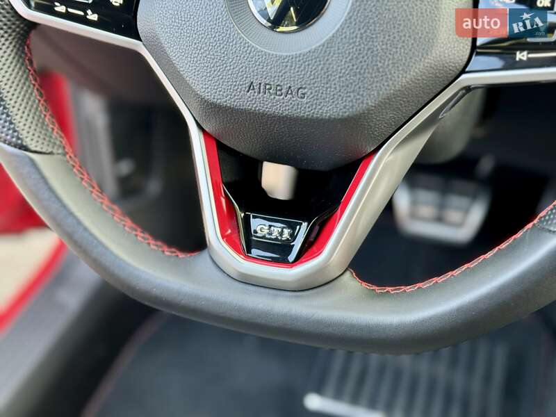 Хэтчбек Volkswagen Golf GTI 2021 в Киеве