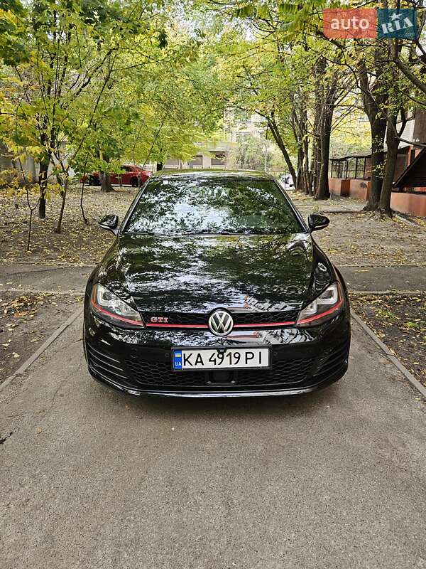 Volkswagen Golf GTI 2015