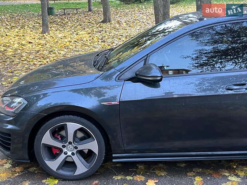 Хэтчбек Volkswagen Golf GTI 2016 в Киеве фото 7 Хэтчбек Volkswagen Golf GTI 2016 в Киеве