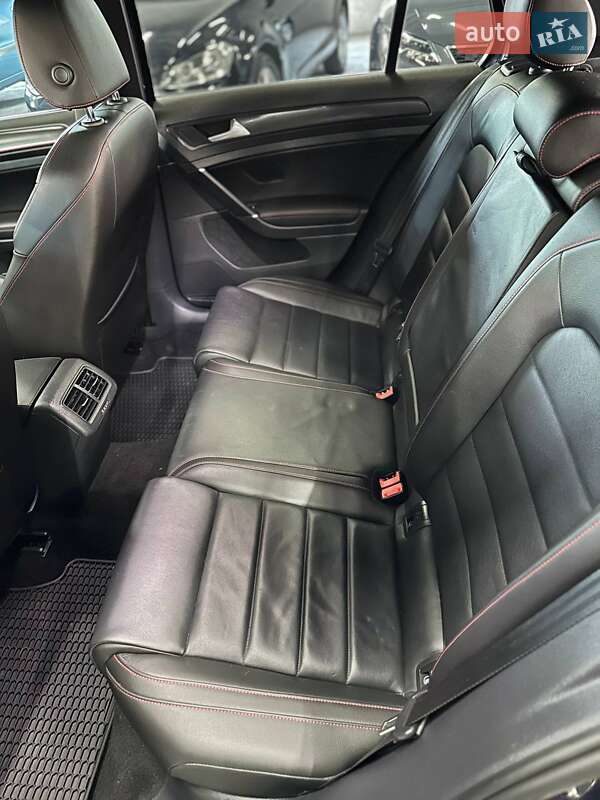 Хэтчбек Volkswagen Golf GTI 2018 в Каменском