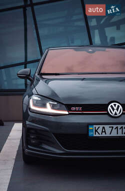 Хэтчбек Volkswagen Golf GTI 2019 в Киеве