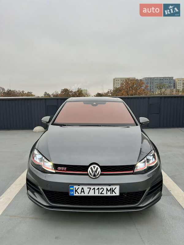 Хетчбек Volkswagen Golf GTI 2019 в Києві