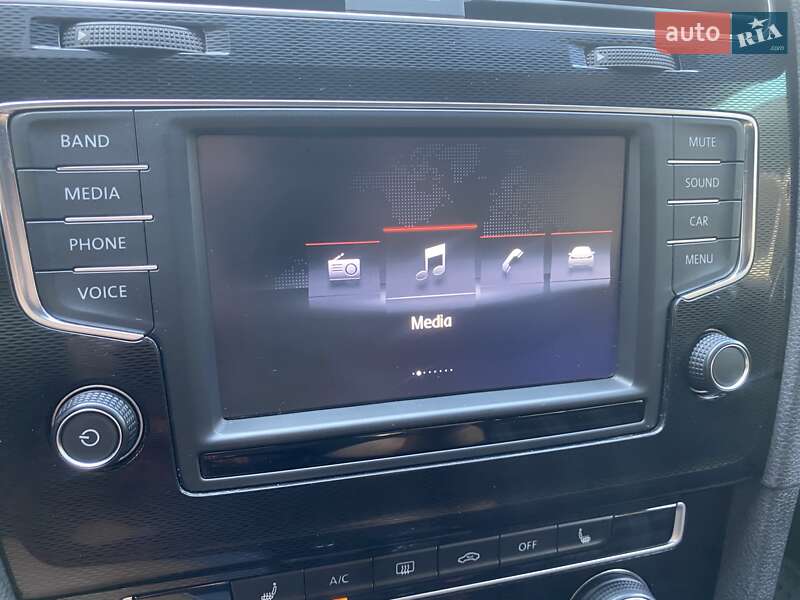 Хэтчбек Volkswagen Golf GTI 2016 в Киеве фото 29 Хэтчбек Volkswagen Golf GTI 2016 в Киеве
