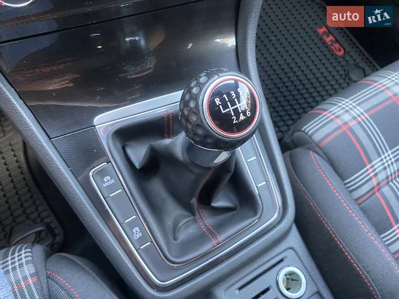 Хэтчбек Volkswagen Golf GTI 2016 в Киеве фото 32 Хэтчбек Volkswagen Golf GTI 2016 в Киеве