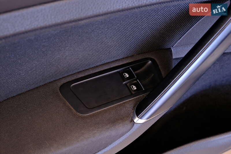 Хэтчбек Volkswagen Golf GTI 2016 в Одессе фото 18 Хэтчбек Volkswagen Golf GTI 2016 в Одессе