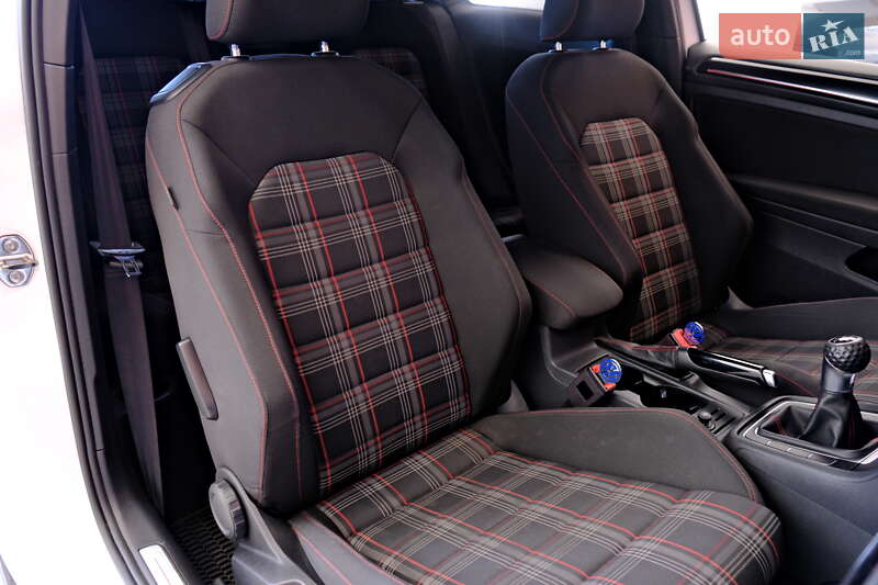 Хэтчбек Volkswagen Golf GTI 2016 в Одессе фото 38 Хэтчбек Volkswagen Golf GTI 2016 в Одессе