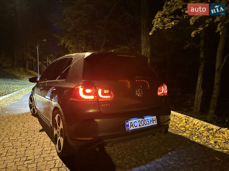 Хэтчбек Volkswagen Golf GTI 2012 в Черновцах