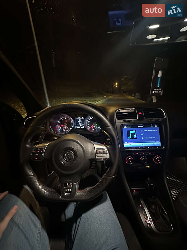 Хэтчбек Volkswagen Golf GTI 2012 в Черновцах