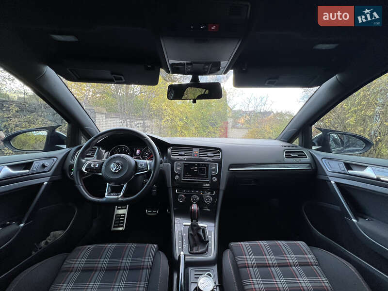Хэтчбек Volkswagen Golf GTI 2017 в Виннице
