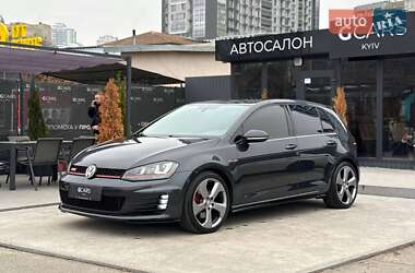 Хэтчбек Volkswagen Golf GTI 2015 в Киеве