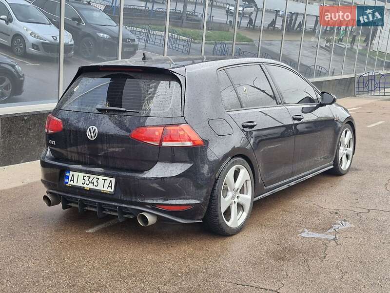 Хэтчбек Volkswagen Golf GTI 2016 в Киеве фото 4 Хэтчбек Volkswagen Golf GTI 2016 в Киеве
