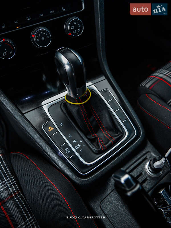 Хэтчбек Volkswagen Golf GTI 2016 в Кривом Роге фото 19 Хэтчбек Volkswagen Golf GTI 2016 в Кривом Роге