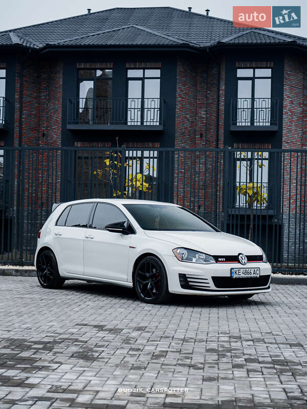 Хэтчбек Volkswagen Golf GTI 2016 в Кривом Роге фото 14 Хэтчбек Volkswagen Golf GTI 2016 в Кривом Роге
