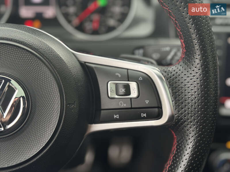 Хетчбек Volkswagen Golf GTI 2014 в Києві