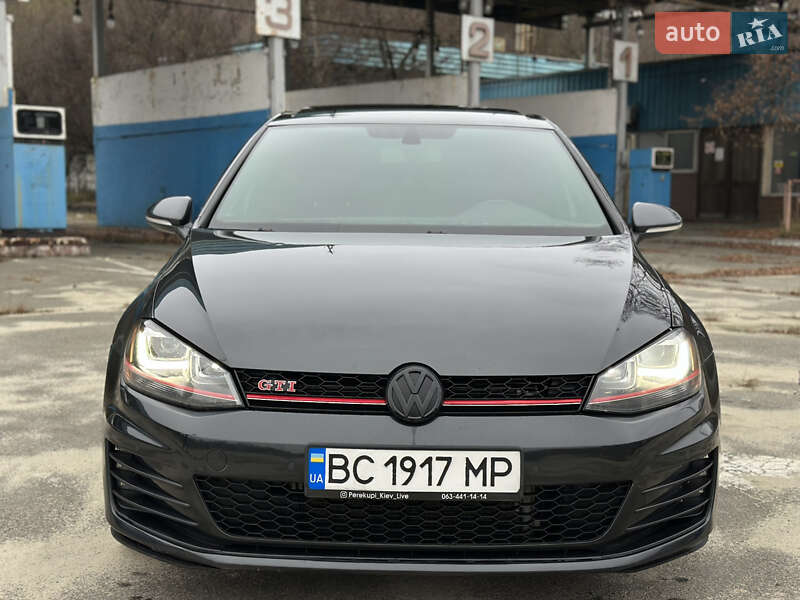 Хэтчбек Volkswagen Golf GTI 2017 в Киеве