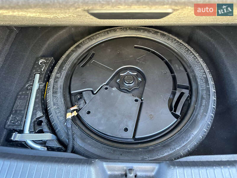 Хэтчбек Volkswagen Golf GTI 2023 в Львове фото 23 Хэтчбек Volkswagen Golf GTI 2023 в Львове