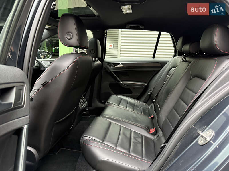Хэтчбек Volkswagen Golf GTI 2019 в Киеве фото 22 Хэтчбек Volkswagen Golf GTI 2019 в Киеве