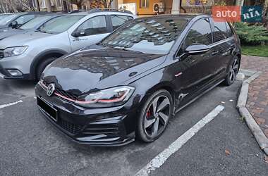 Хэтчбек Volkswagen Golf GTI 2018 в Киеве