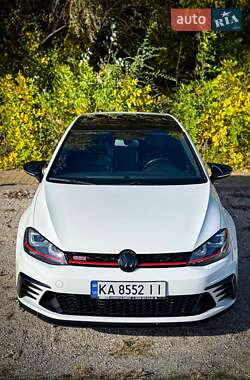 Хетчбек Volkswagen Golf GTI 2016 в Дніпрі