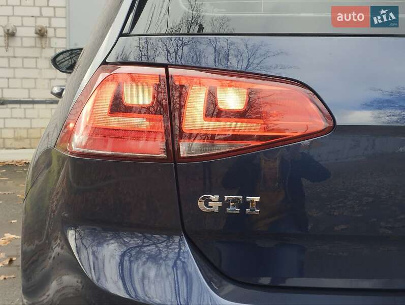 Хэтчбек Volkswagen Golf GTI 2016 в Киеве фото 10 Хэтчбек Volkswagen Golf GTI 2016 в Киеве