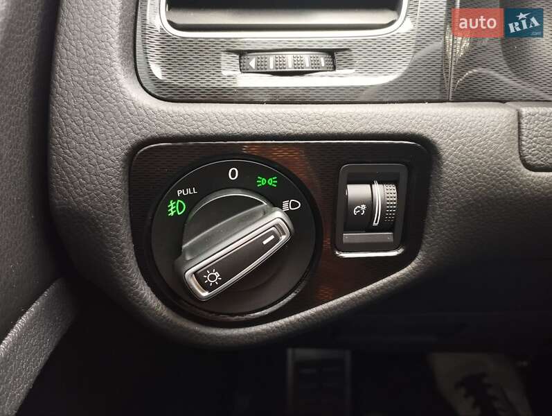 Хэтчбек Volkswagen Golf GTI 2016 в Киеве фото 14 Хэтчбек Volkswagen Golf GTI 2016 в Киеве