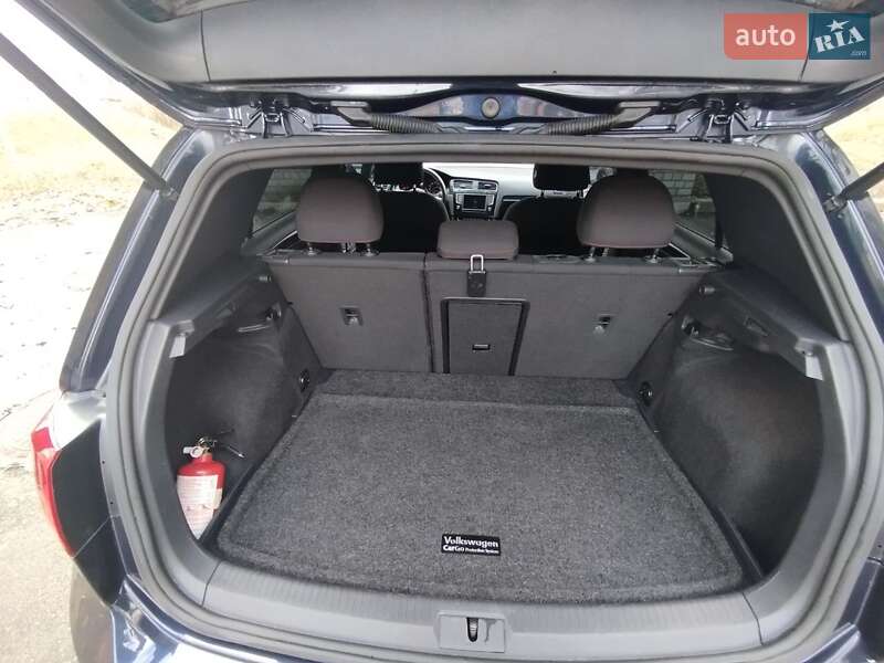 Хэтчбек Volkswagen Golf GTI 2016 в Киеве фото 26 Хэтчбек Volkswagen Golf GTI 2016 в Киеве